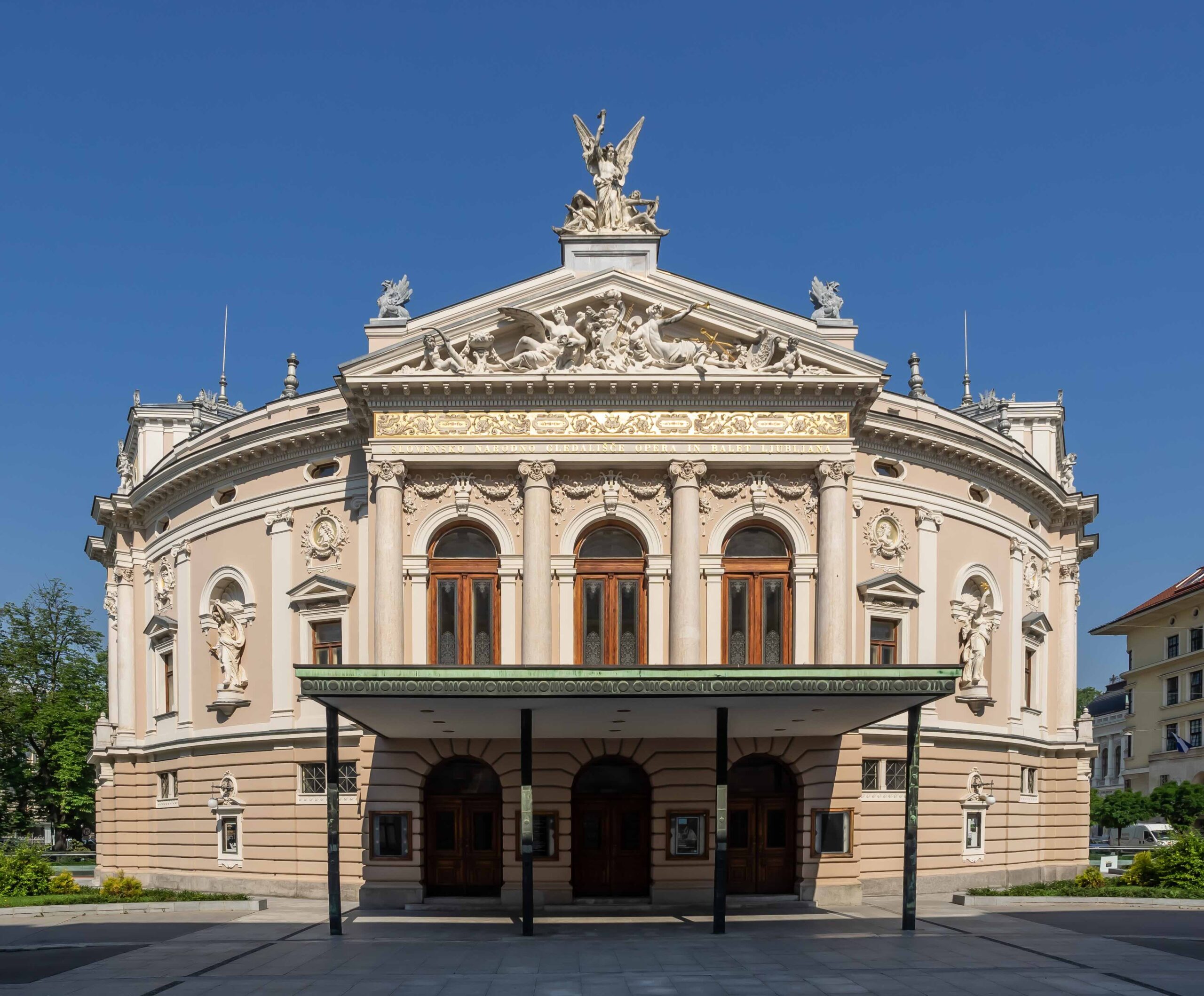Ljubljanska-opera-razstava-masa-hribernik